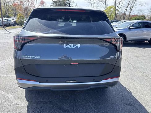 New 2026 Kia Sportage EX AWD/4WD image 3