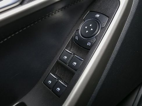 Used 2023 Ford Explorer XLT w/ Equipment Group 202A AWD/4WD image 35