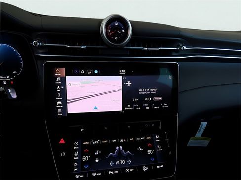 New 2024 Maserati Grecale GT image 32