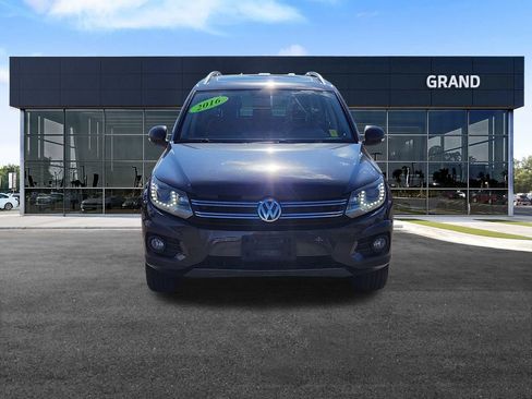 Used 2016 Volkswagen Tiguan SE image 4