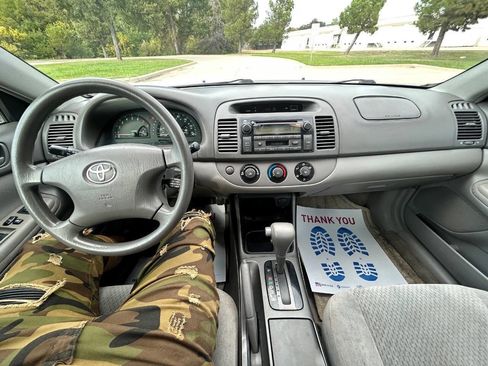 Used 2004 Toyota Camry LE image 15