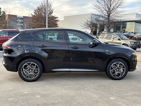 Used 2024 Alfa Romeo Tonale Ti image 2