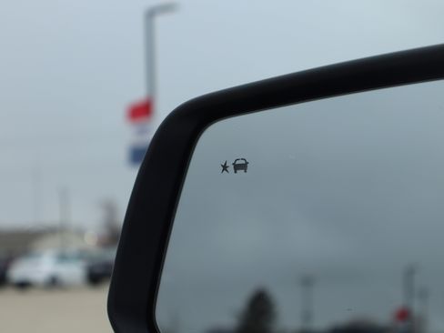 Used 2023 GMC Acadia SLE w/ Driver Convenience Package image 26