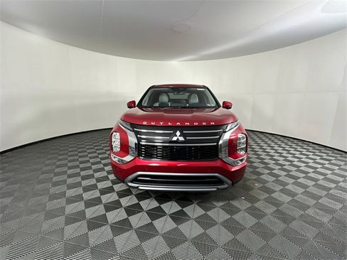 New 2026 Mitsubishi Outlander SE image 2