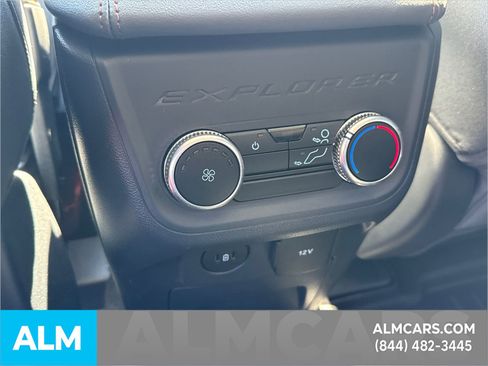Used 2025 Ford Explorer Active image 30