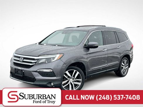 Used 2017 Honda Pilot Touring image 1