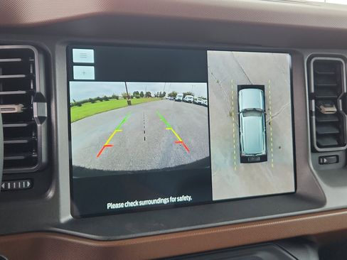 Used 2024 Ford Bronco Outer Banks w/ Sasquatch Package image 14