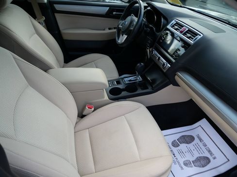 Used 2017 Subaru Outback 2.5i Premium AWD/4WD image 26