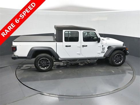 Used 2020 Jeep Gladiator Sport w/ Trailer Tow Package image 27