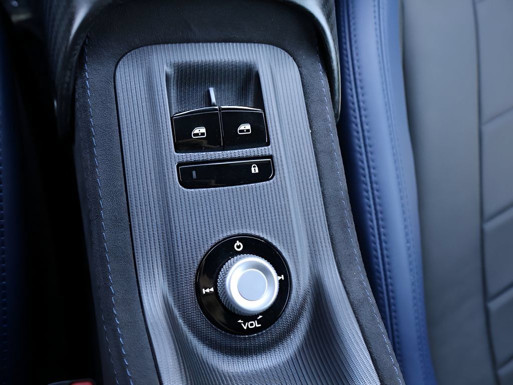Used 2023 Maserati MC20 Coupe RWD image 26