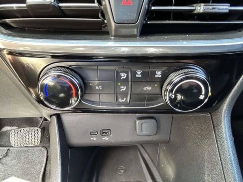 Used 2024 Buick Encore GX Sport Touring w/ Advanced Technology Package FWD image 20