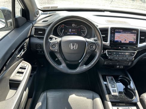 Used 2018 Honda Pilot Touring image 12