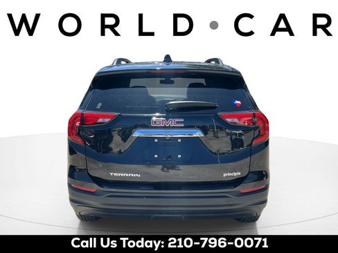 Used 2019 GMC Terrain SLE w/ Driver Convenience Package FWD image 4
