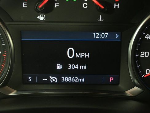 Used 2024 Chevrolet Traverse LT w/ LPO, Floor Liner Package image 26