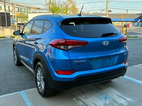 Used 2017 Hyundai Tucson SE AWD/4WD image 4