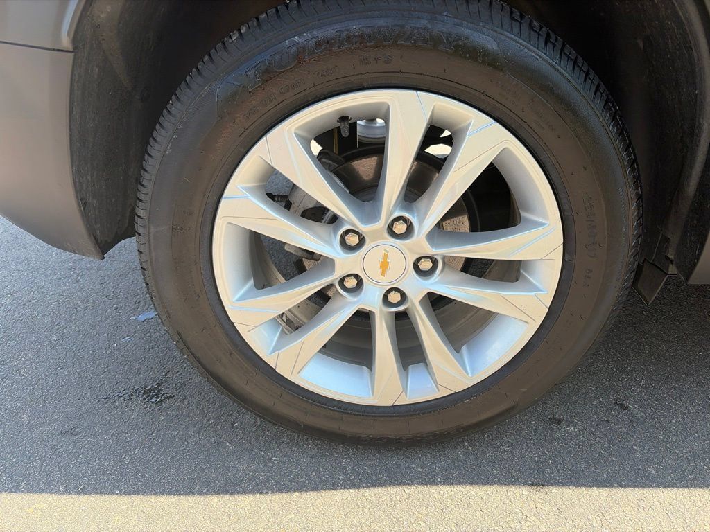 Used 2023 Chevrolet TrailBlazer LS FWD image 13