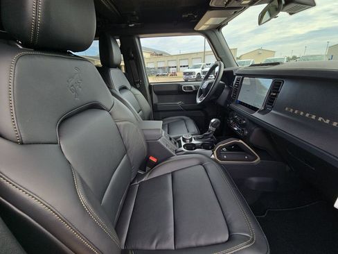 New 2025 Ford Bronco Badlands image 17