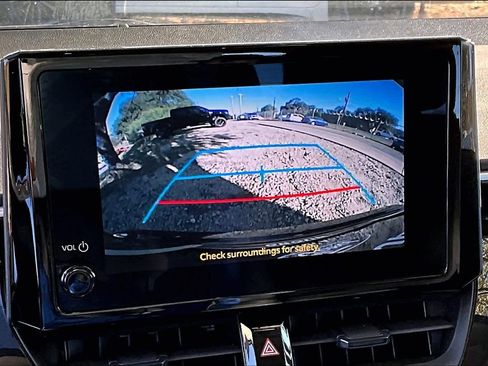 Used 2023 Toyota Corolla LE image 29