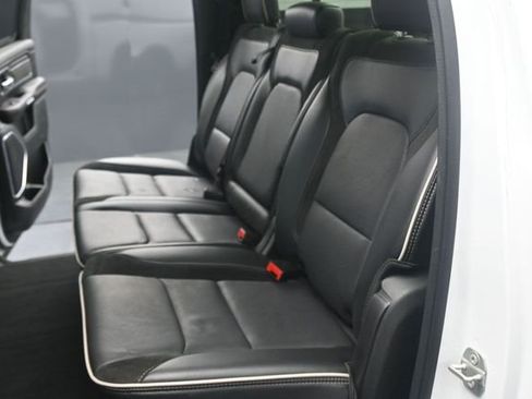 Used 2025 RAM 1500 Laramie AWD/4WD image 18