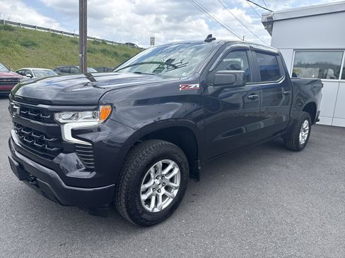 Used 2022 Chevrolet Silverado 1500 RST w/ Z71 Off-Road Package AWD/4WD image 7