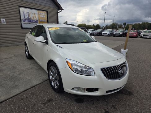 Used 2012 Buick Regal Premium image 3