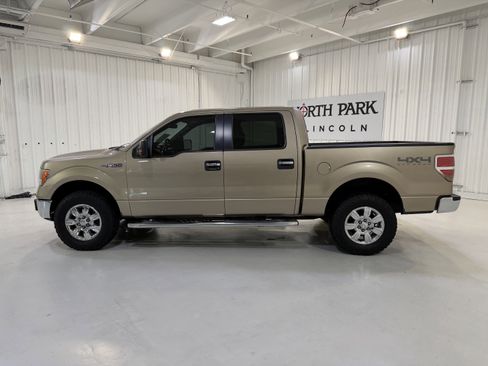 Used 2012 Ford F150 XLT w/ XLT Chrome Pkg image 2
