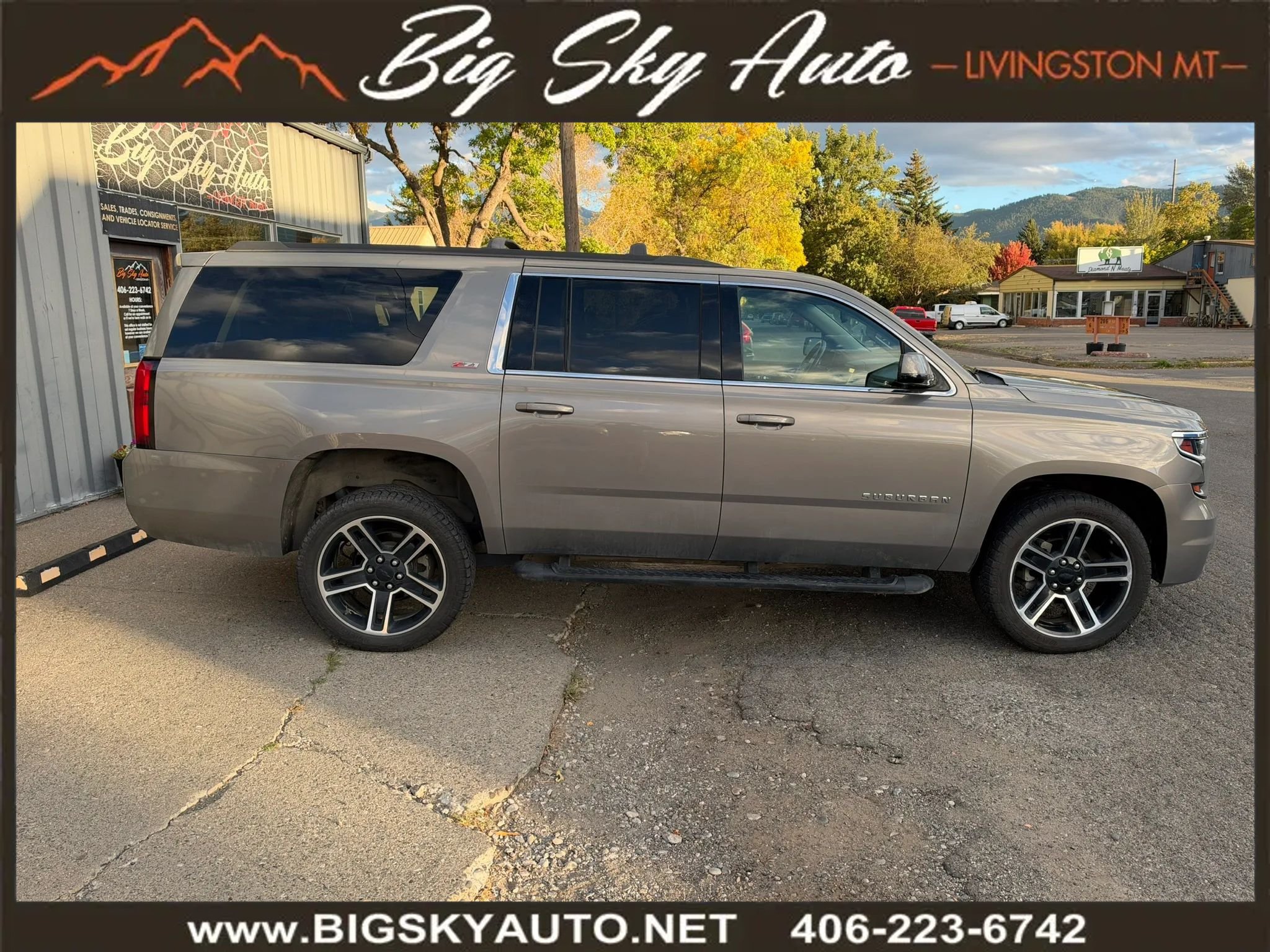 Used 2018 Chevrolet Suburban LT AWD/4WD image 6