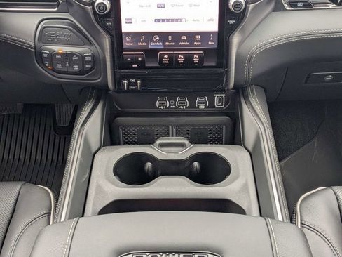 New 2026 RAM 2500 4x4 Crew Cab image 19