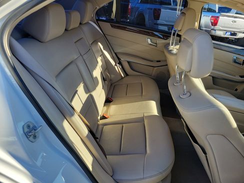 Used 2014 Mercedes-Benz E 350 Sedan image 23