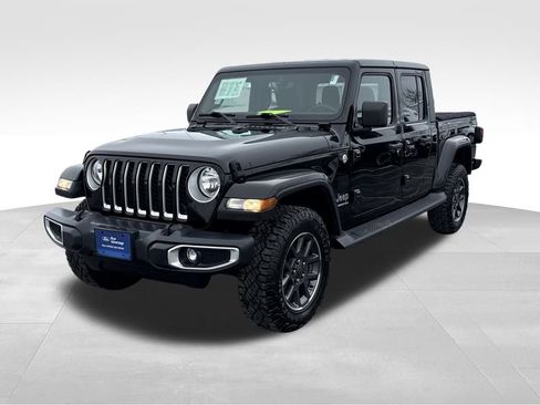 Used 2020 Jeep Gladiator Overland image 2