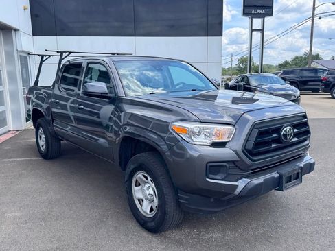 Used 2021 Toyota Tacoma SR AWD/4WD image 8