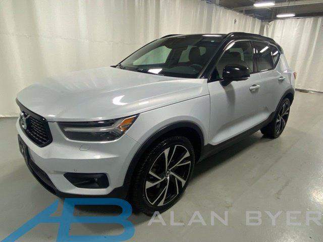 Used 2022 Volvo XC40 T5 R-Design w/ Advanced Package AWD/4WD image 1