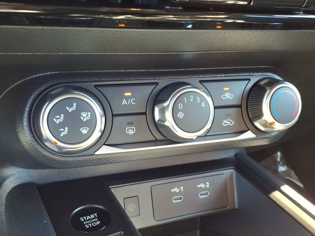 Certified 2025 Nissan Kicks SV FWD image 18