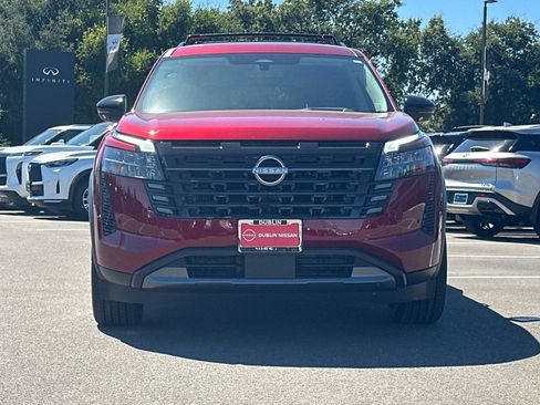 New 2026 Nissan Pathfinder Platinum AWD/4WD image 9