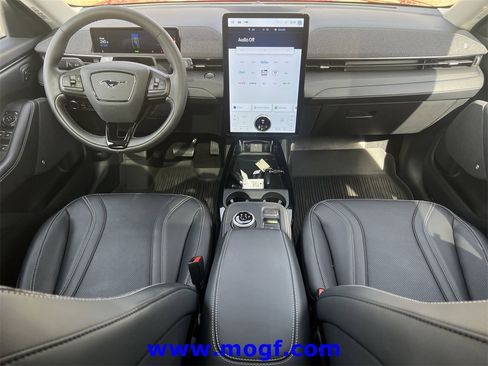 Certified 2023 Ford Mustang Mach-E Premium image 5