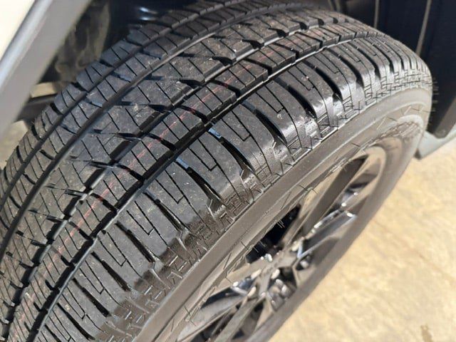 Used 2022 Jeep Wrangler Unlimited Sahara AWD/4WD image 36