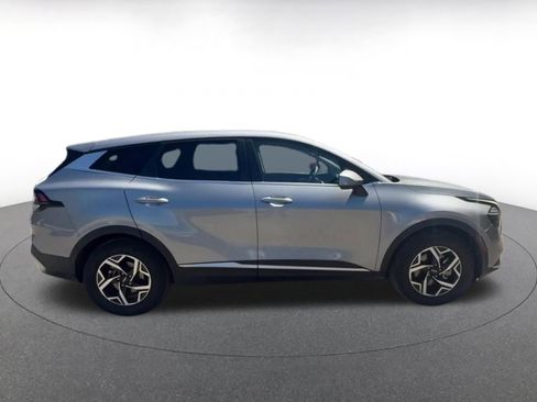 Used 2025 Kia Sportage LX FWD image 16