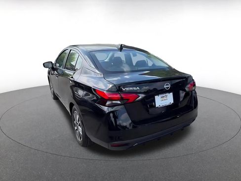 Used 2025 Nissan Versa SV FWD image 11