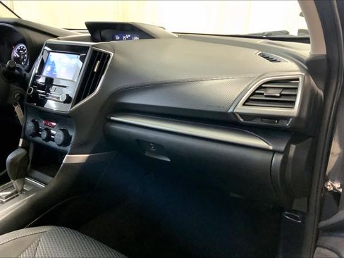 Used 2020 Subaru Forester Premium image 19