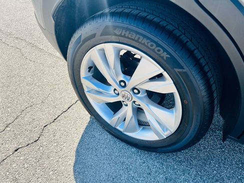 Used 2025 Buick Encore GX Preferred image 39