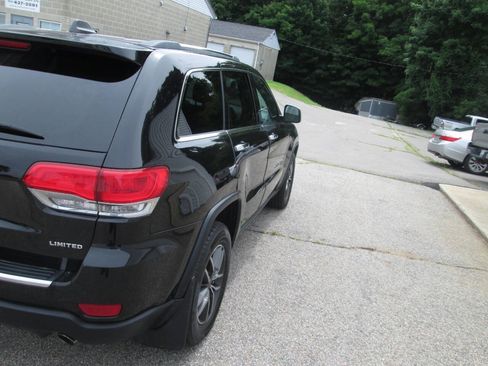 Used 2019 Jeep Grand Cherokee Limited AWD/4WD image 11