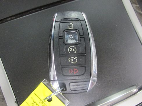 Used 2019 Lincoln Nautilus Select AWD/4WD image 45