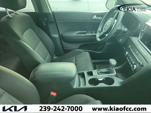 Used 2020 Kia Sportage LX FWD image 9