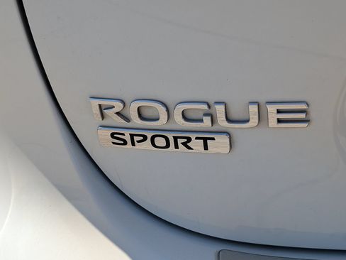 Used 2020 Nissan Rogue Sport S FWD image 8