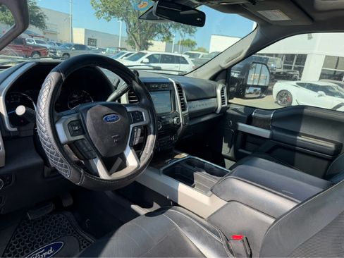 Used 2017 Ford F250 Lariat w/ Lariat Ultimate Package AWD/4WD image 9