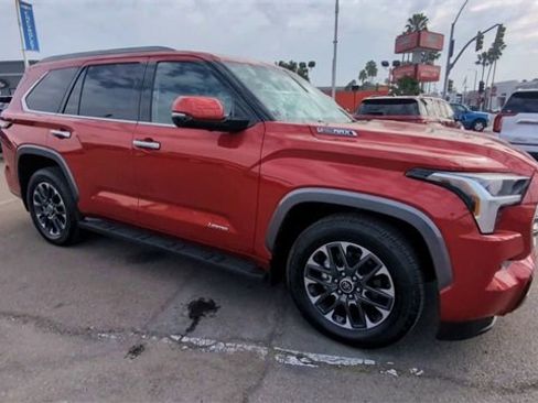 Used 2023 Toyota Sequoia SR5 image 2
