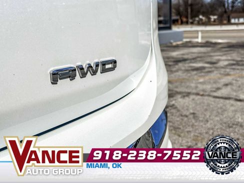 Used 2022 GMC Terrain Denali w/ Denali Premium Package image 9