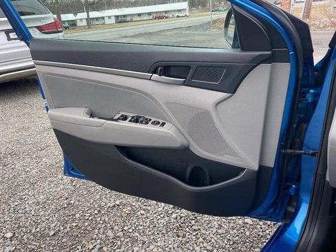 Used 2018 Hyundai Elantra SEL FWD image 22