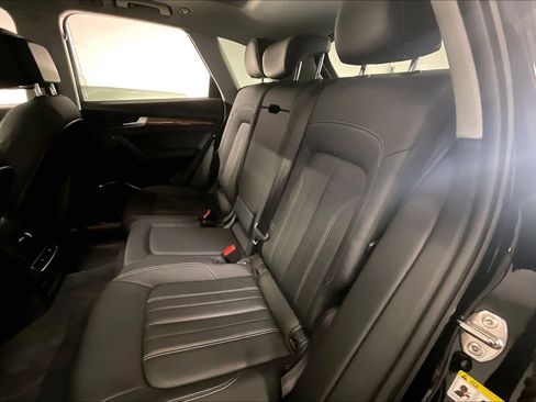 Used 2023 Audi Q5 2.0T Premium w/ Convenience Package image 27