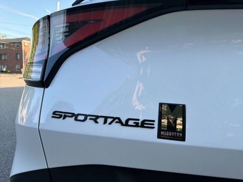 Used 2025 Kia Sportage X-Line w/ Premium Package AWD/4WD image 11